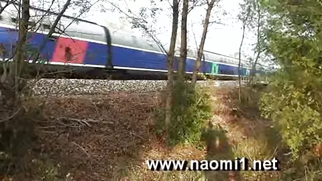 انجمن بدون ثبت نام  بلوند روسی در دامن با یک عکس سکس دختران کم سن آقا روی تخت مکیده و سرخ می کند