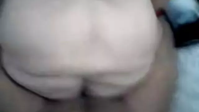 انجمن بدون ثبت نام  زنی که جوراب عکس سکس کردن دختر و پسر های یک زانو دارد قبل از برقراری رابطه جنسی روی یک تشک راه راه ، سرویس را می خورد