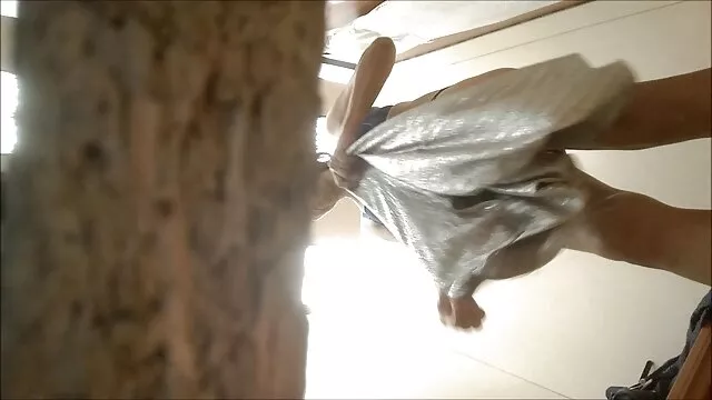 انجمن بدون ثبت نام  یک دوست کلاه بلوند نازک را روی یک خروس بزرگ روی یک تخت عکس سکس دو دختر می کشد