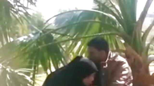 انجمن بدون ثبت نام  زن عکس سکسی دختر با اسب جوان خال کوبی شده با نوک سینه های سوراخ شده به خود واژن سیاه می دهد