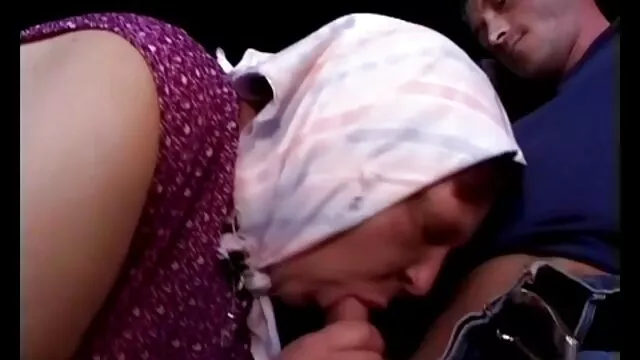 انجمن بدون ثبت نام  لیزا عکس سکس با دختر آن کلاه را با اسباب بازی گرفت و مرد را مکید