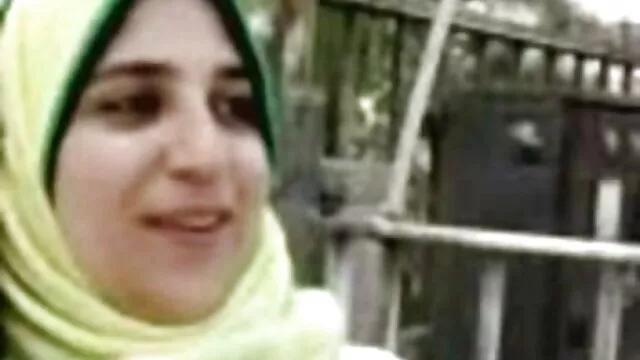 انجمن بدون ثبت نام  بلوند دیانا خودش را در یک شبیه ساز در یک استخر خصوصی به دوست عکس سکسی دختر با اسب پسرش داد